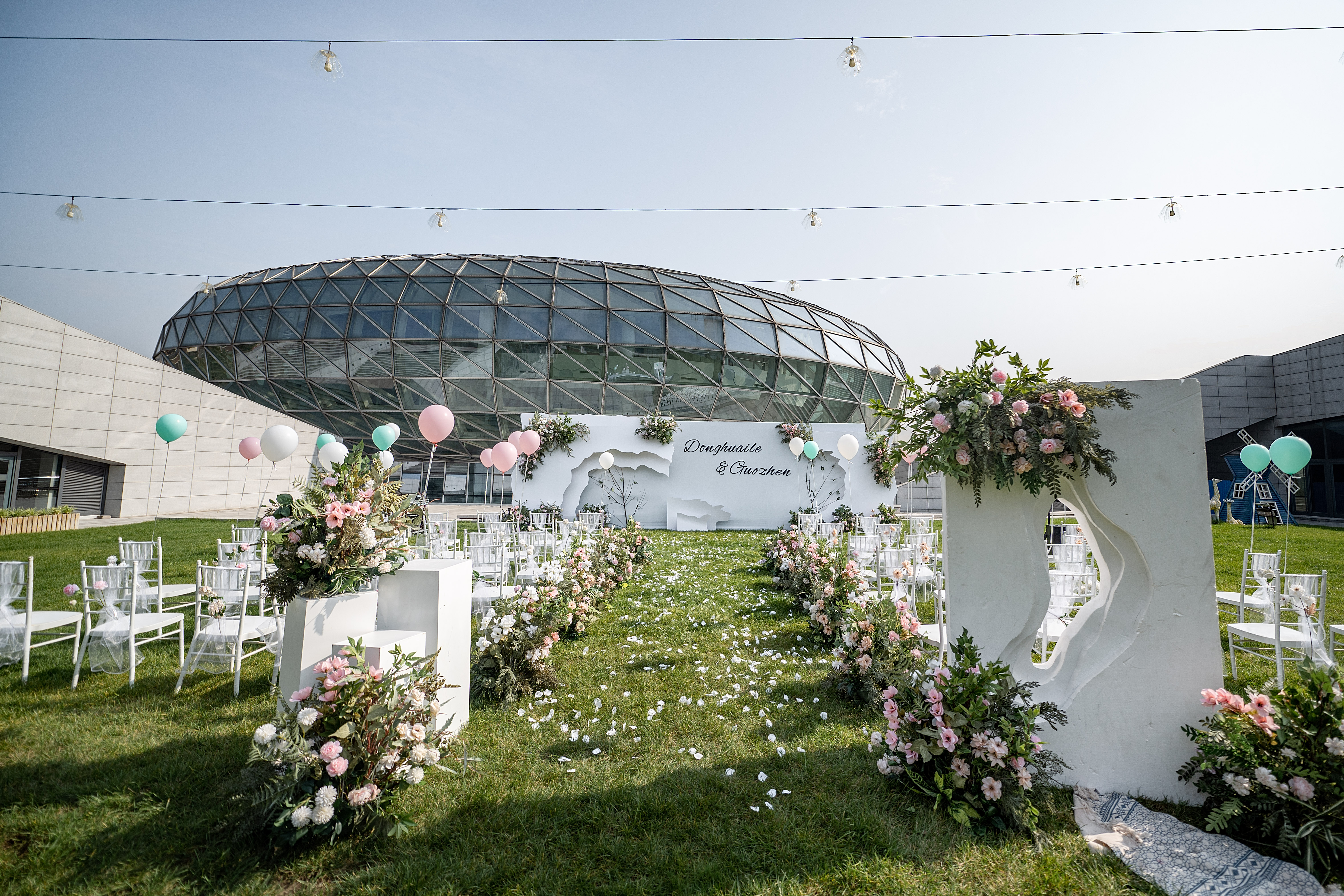 白色戶外主題婚禮